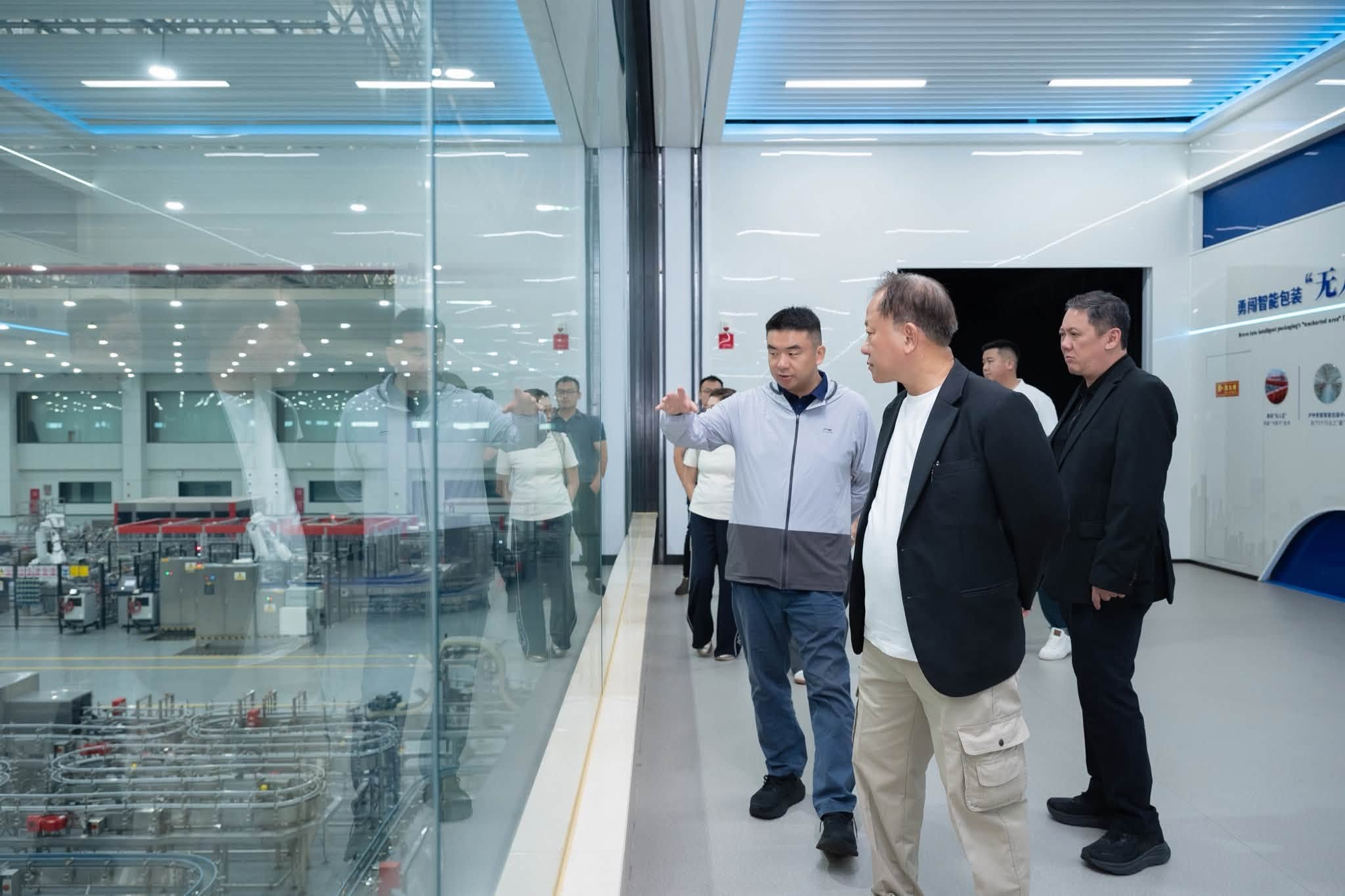 八邑会馆走访泸州老窖-搭建中新酒业合作桥梁12